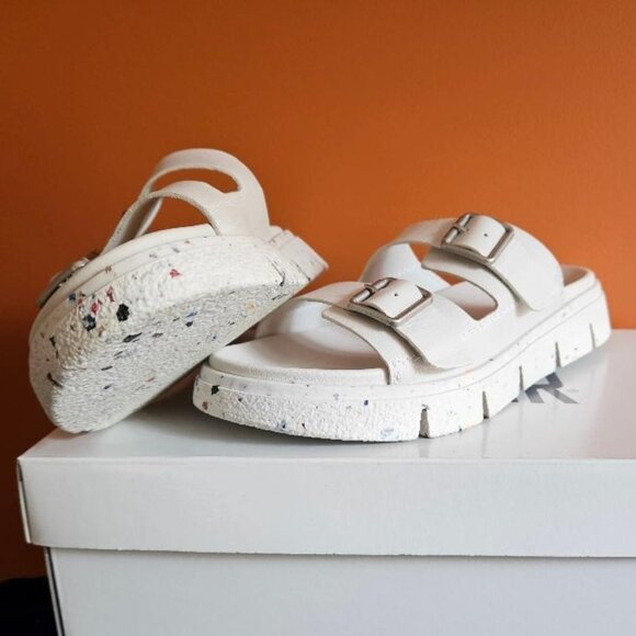 Super Comfortable Leather Sandals Size 11 New - Picture 1 of 12
